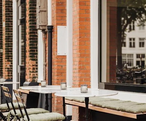 Adam 4* 암스테르담