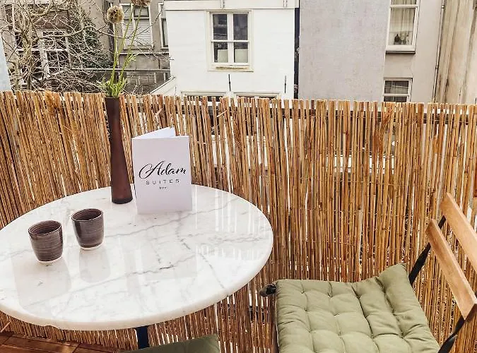 호텔 Adam 4*