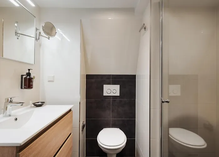 Adam 4* 암스테르담